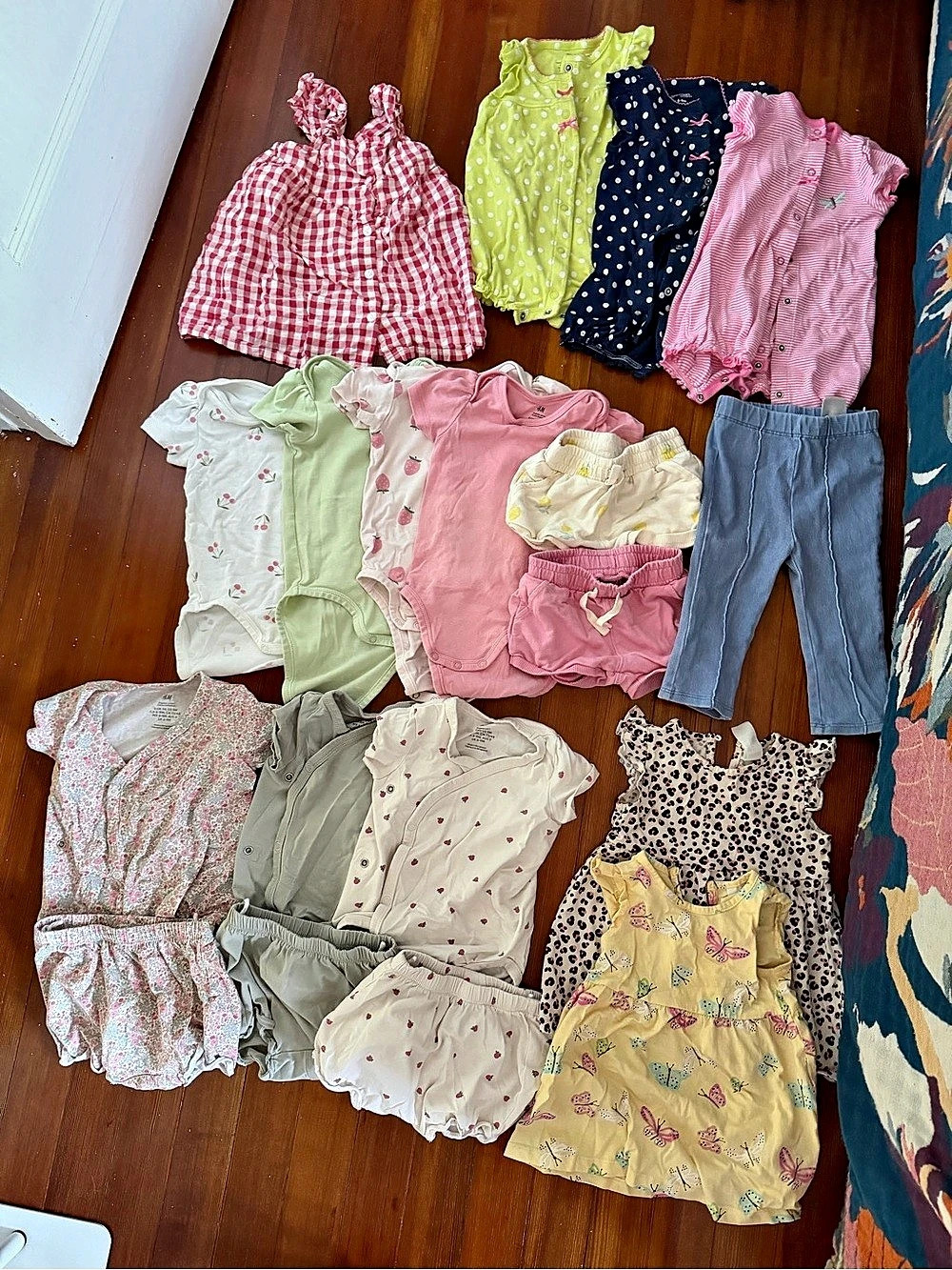 Baby Girl 6-9 Months Bundle – Rompers, Dresses & Outfits